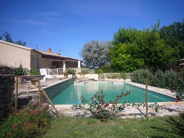 Goult A 150 M De La Piste Cyclable Maison En Campagne Avec Gde Piscine 0*,
